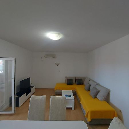 Apartment Papak Trogir Exterior photo