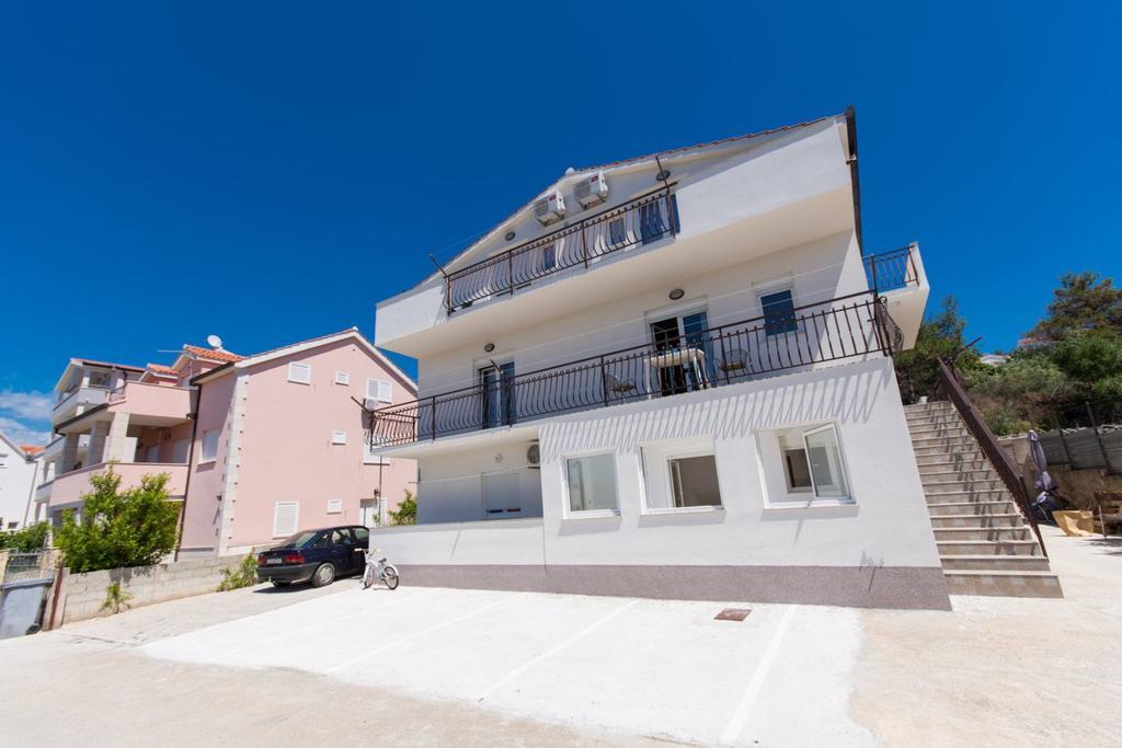 Apartment Papak Trogir Exterior photo